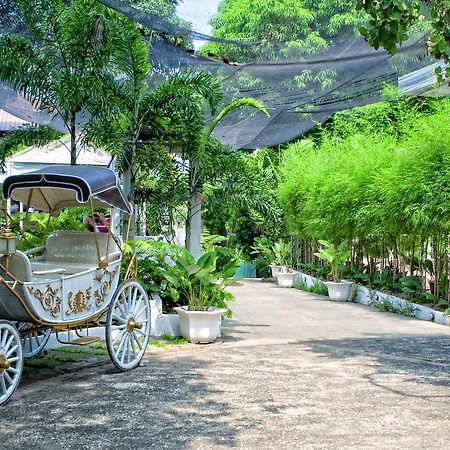 Luljetta'S Place Garden Suites Antipolo Esterno foto