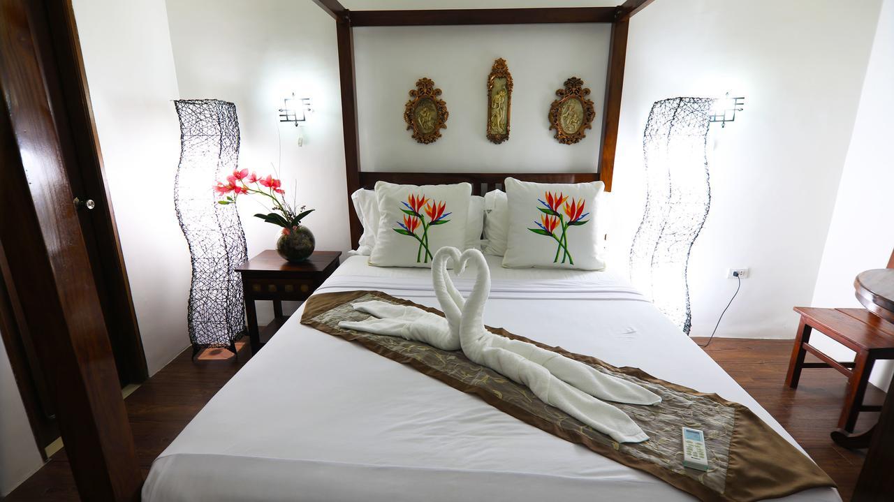 Luljetta'S Place Garden Suites Antipolo Esterno foto