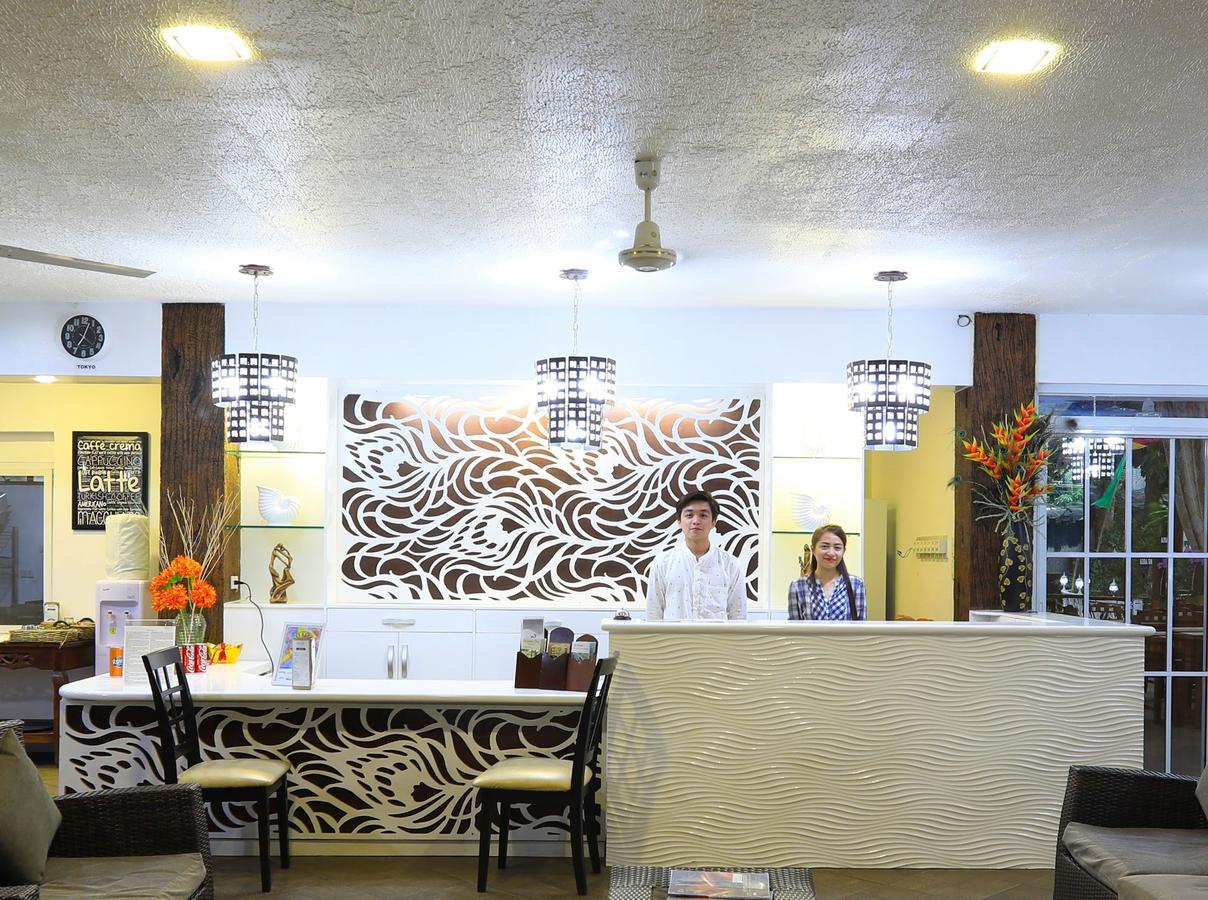 Luljetta'S Place Garden Suites Antipolo Esterno foto