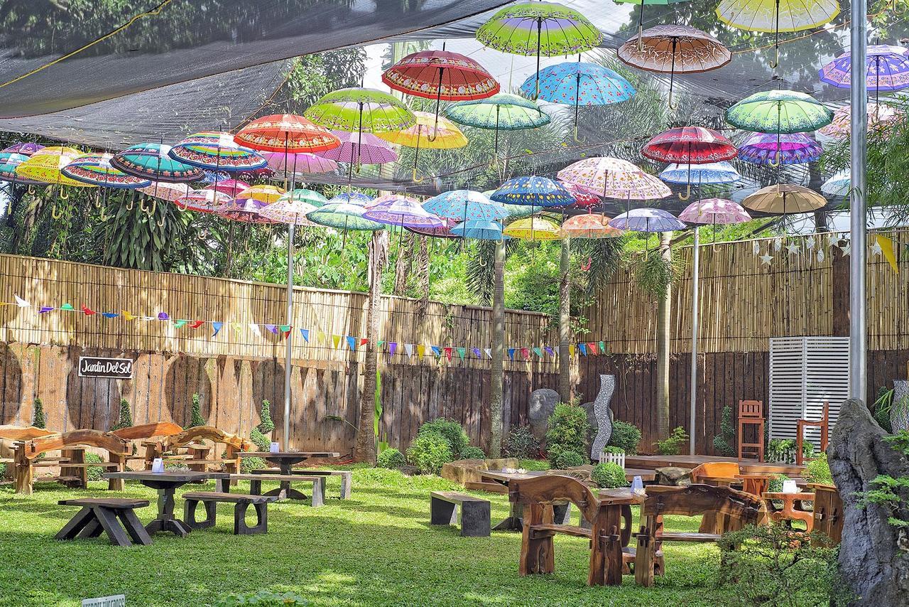 Luljetta'S Place Garden Suites Antipolo Esterno foto